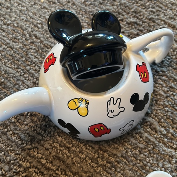 Walt Disney Mickey Mouse Tea Cup and Saucer - Picture 10 of 13